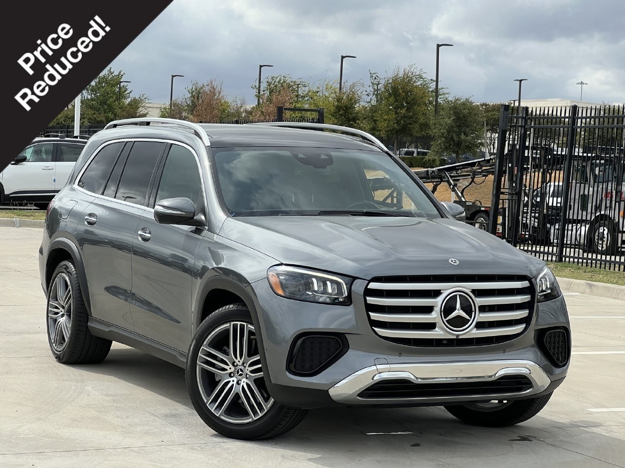 Used 2024 Mercedes-Benz GLS 450 4MATIC image 1