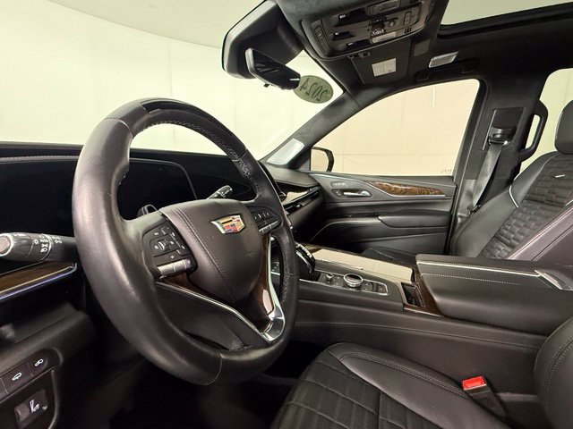 Used 2024 Cadillac Escalade Sport Platinum w/ LPO, ONYX Package AWD/4WD image 6