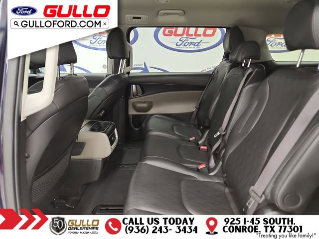 Used 2025 Kia Carnival image 14