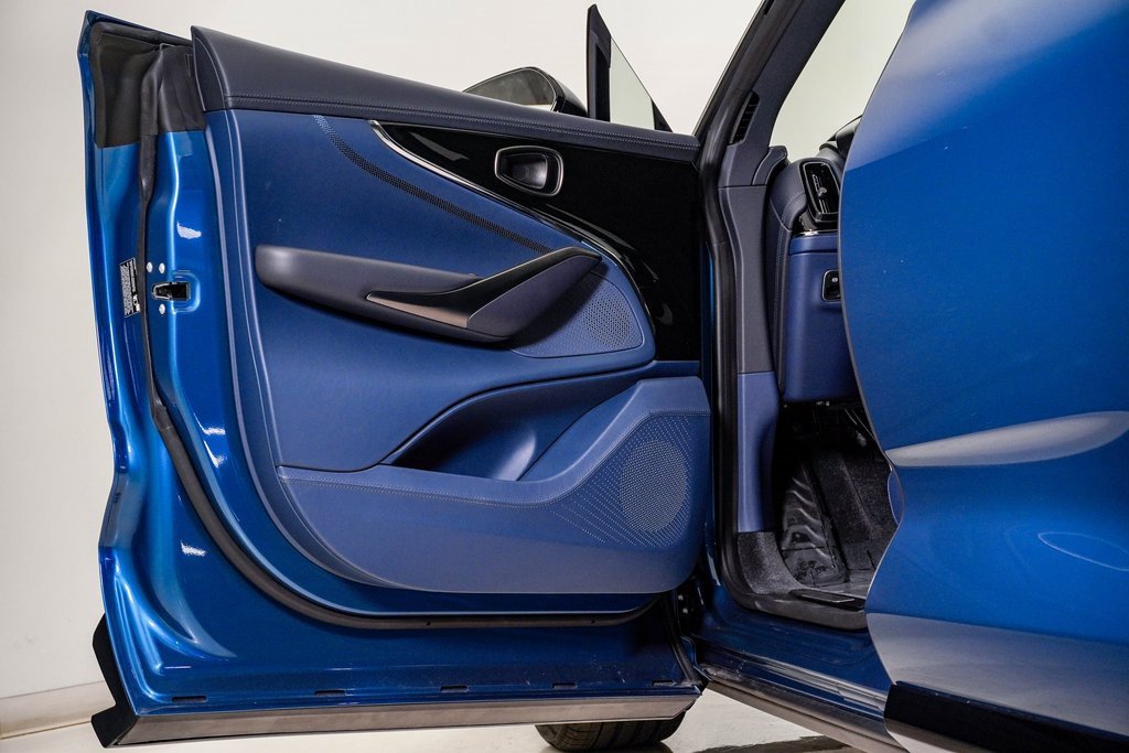 New 2025 Aston Martin DBX 707 image 31