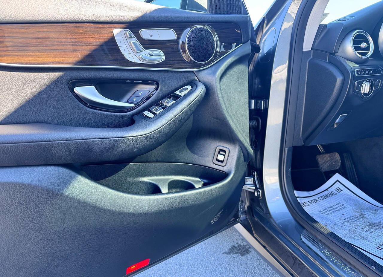 Used 2016 Mercedes-Benz GLC 300 4MATIC image 8