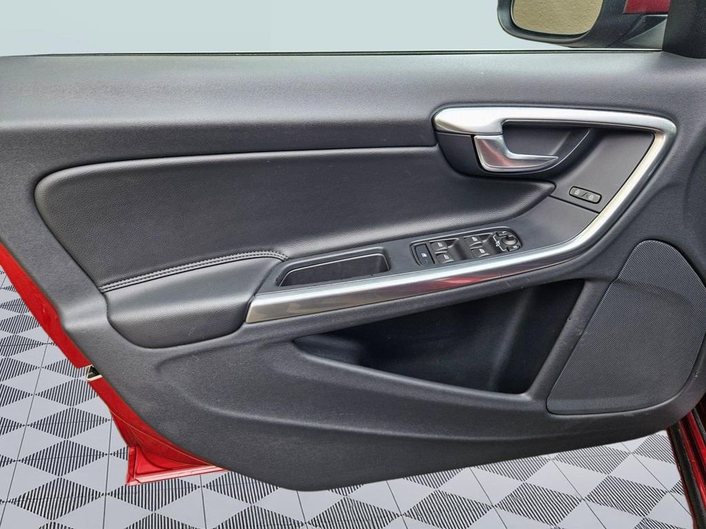 Used 2016 Volvo S60 T5 Premier w/ Climate Package AWD/4WD image 10