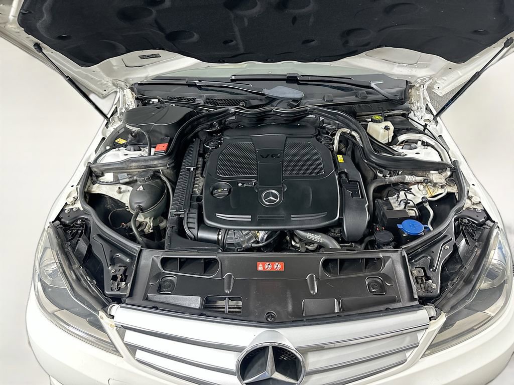Used 2013 Mercedes-Benz C 300 4MATIC Sedan image 31
