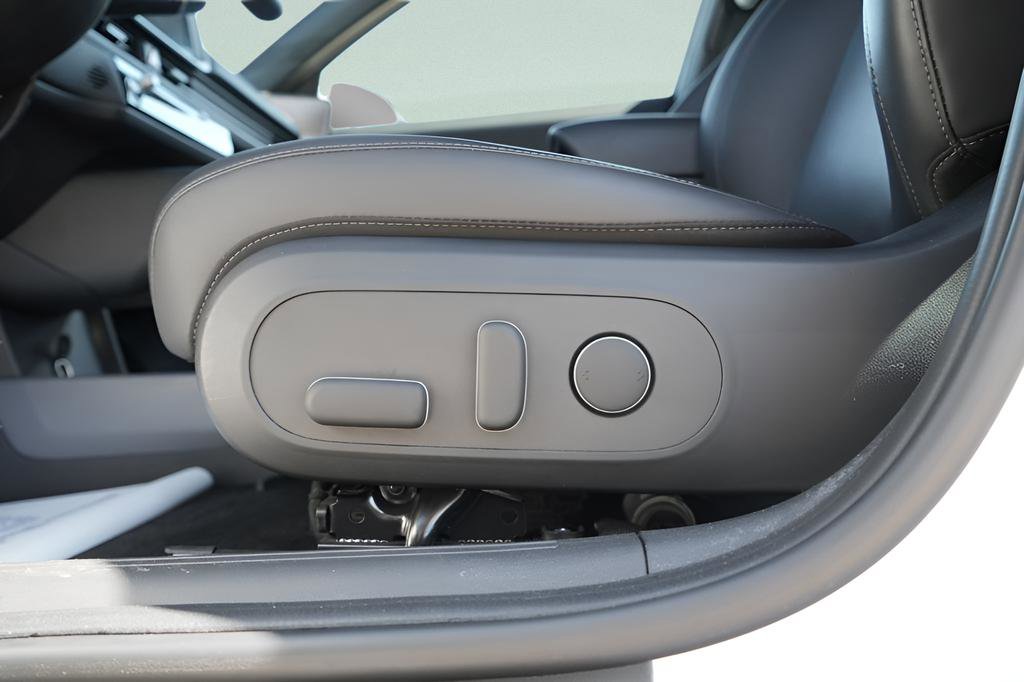 Used 2024 Hyundai Ioniq 6 SEL AWD/4WD image 23