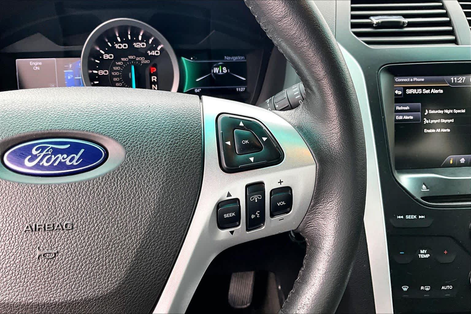 Used 2015 Ford Explorer XLT w/ Equipment Group 202A FWD image 25