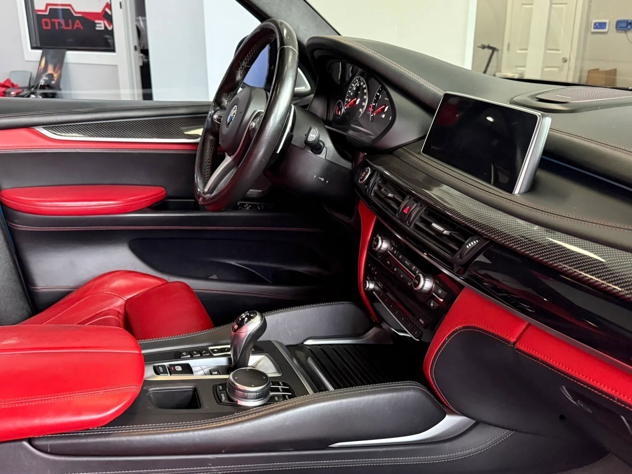 Used 2017 BMW X5 M image 18