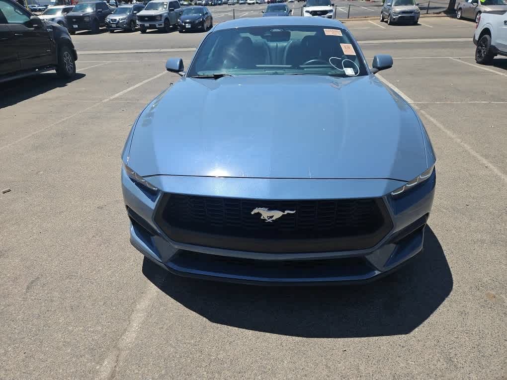 Used 2024 Ford Mustang Coupe RWD image 2