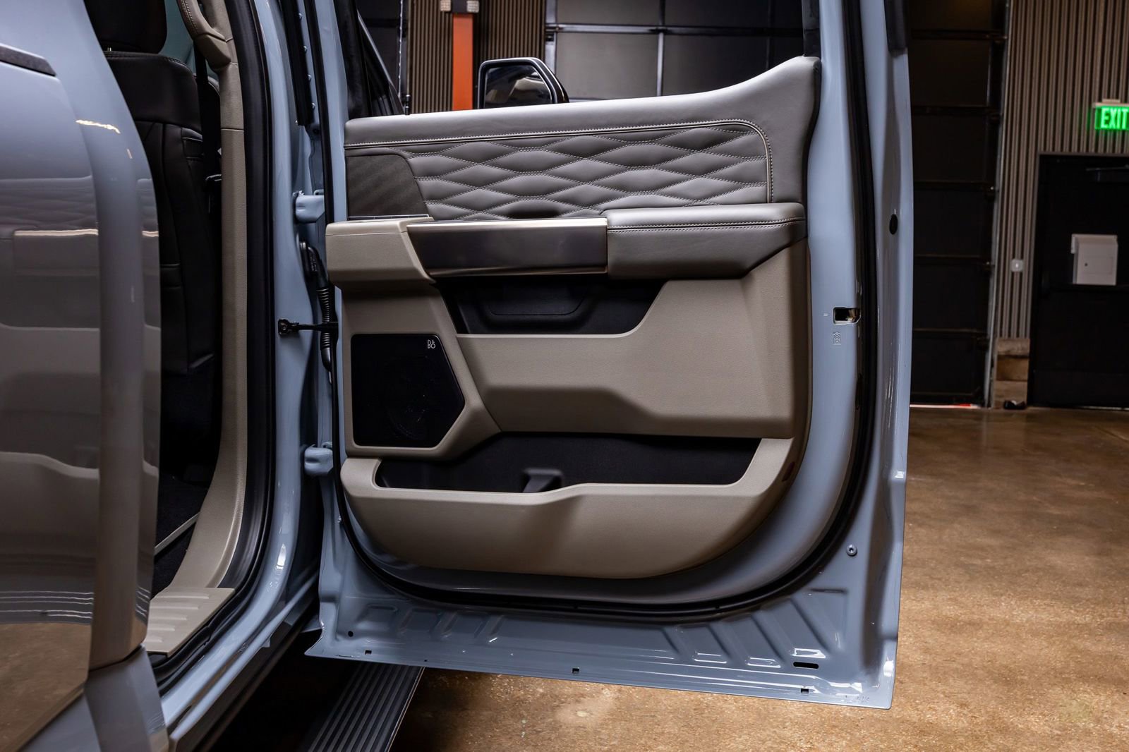 Used 2026 Ford F450 Platinum w/ Platinum Plus Package image 39