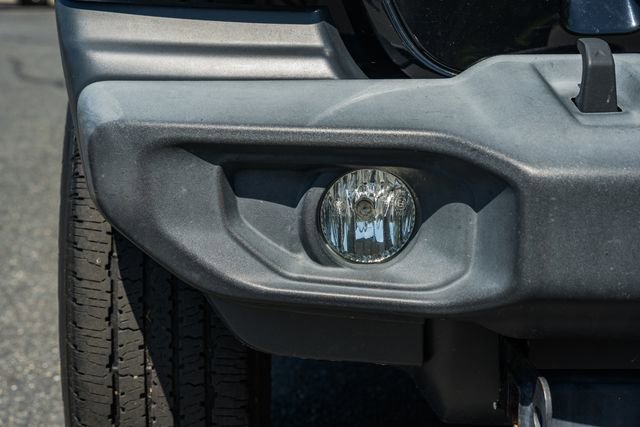 Used 2018 Jeep Wrangler Sport AWD/4WD image 16