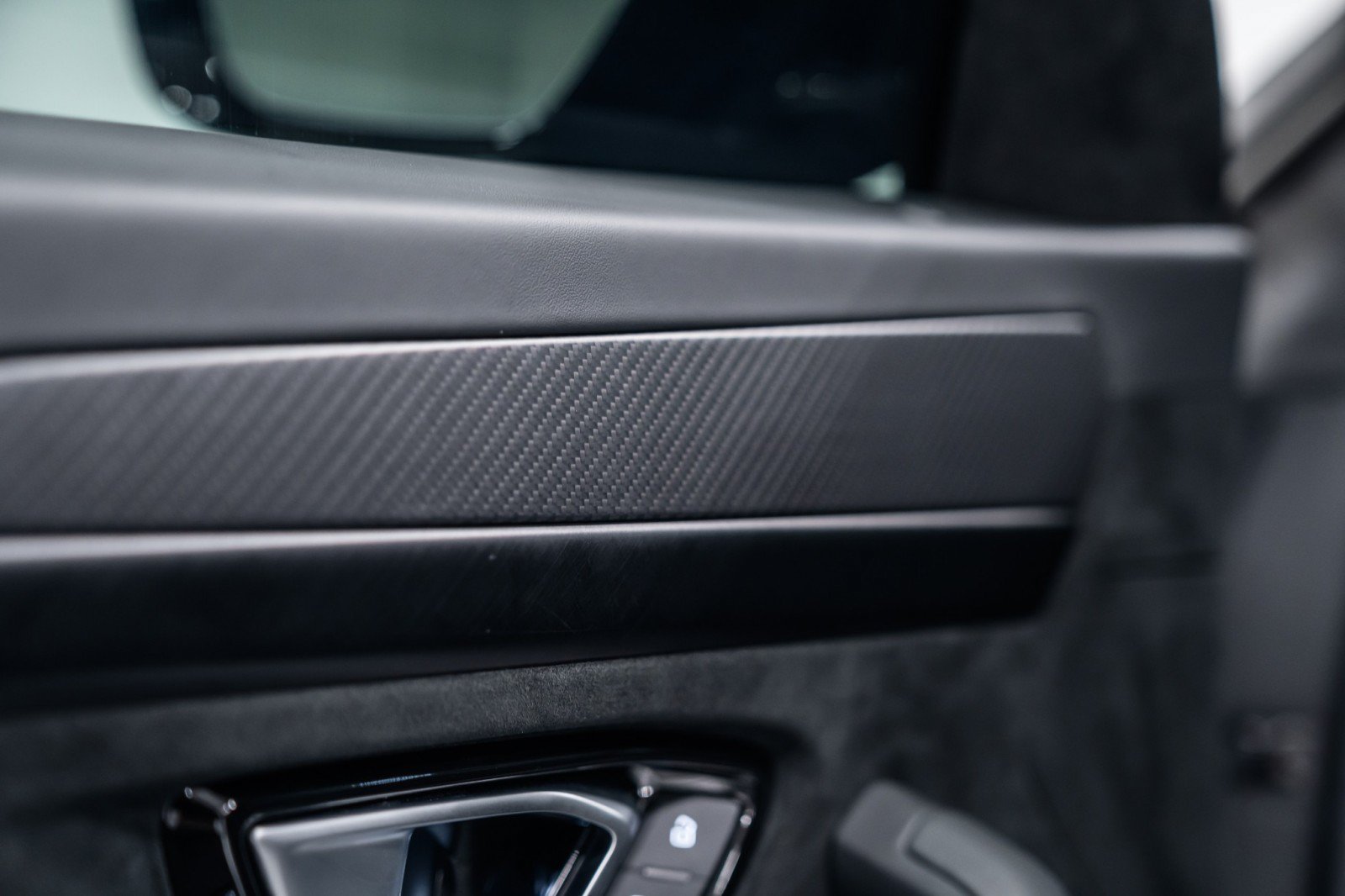 Used 2024 Lamborghini Urus Performante AWD/4WD image 25