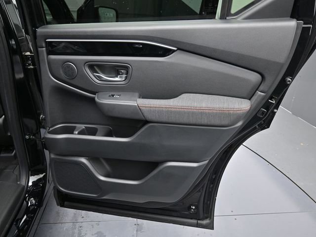 New 2026 Honda Pilot Sport image 2