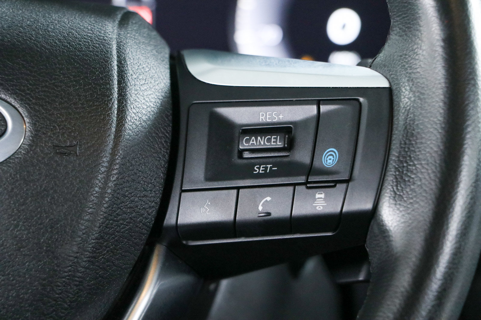 Used 2023 INFINITI QX60 Luxe w/ Cargo Package FWD image 14