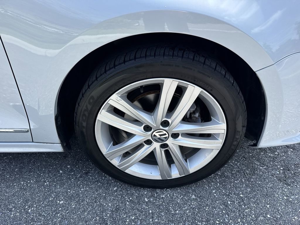 Used 2017 Volkswagen Jetta SEL FWD image 60