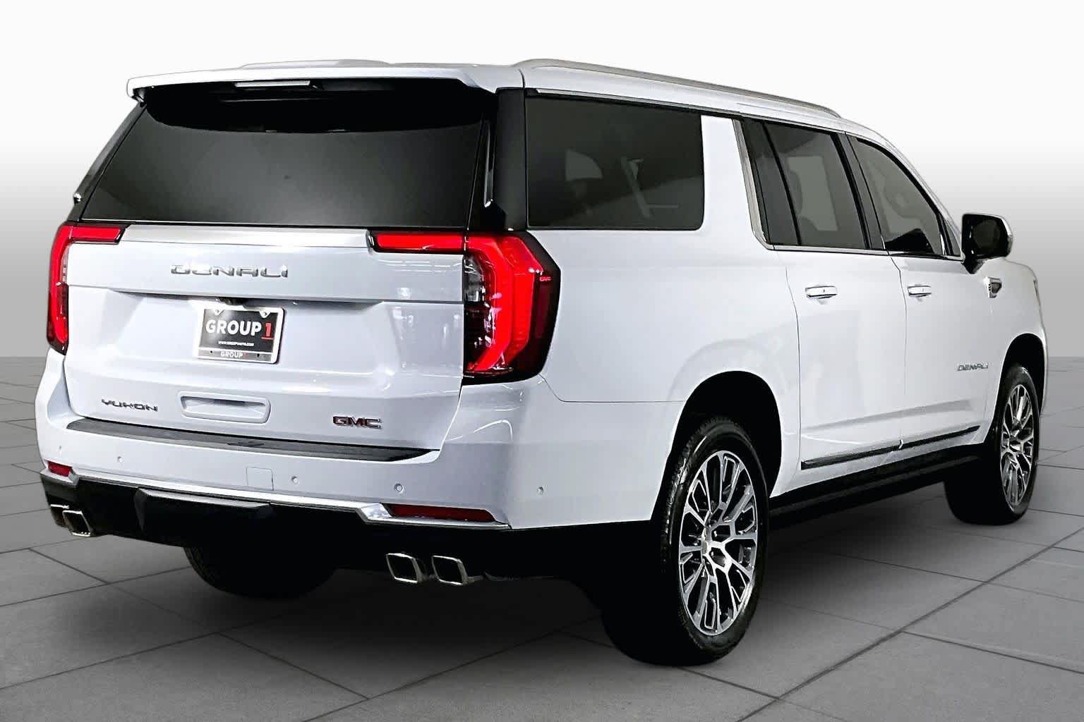 Certified 2026 GMC Yukon XL Denali w/ Sun & Power Step Package AWD/4WD image 13