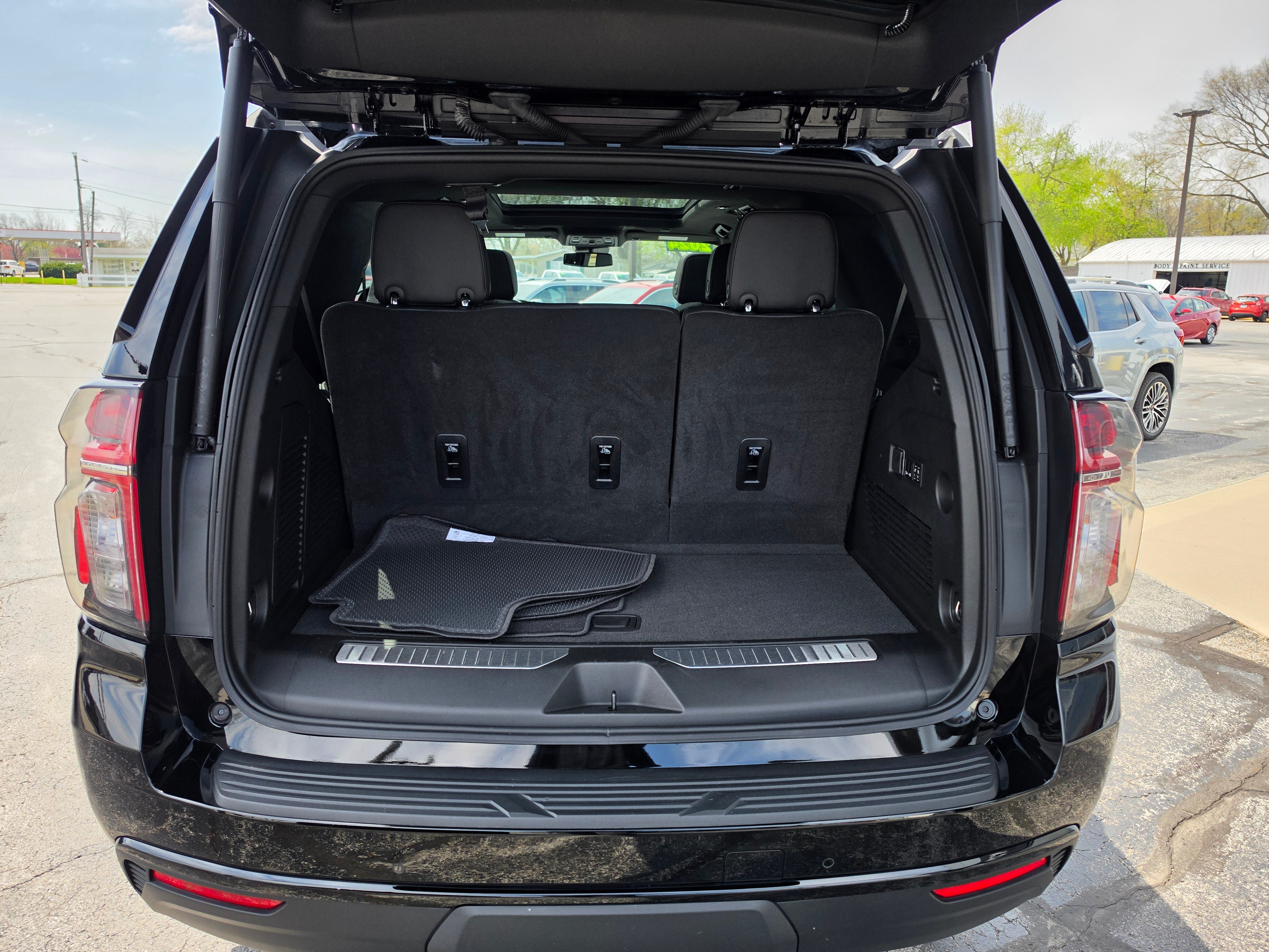 Used 2024 Chevrolet Tahoe RST w/ Luxury Package AWD/4WD image 6