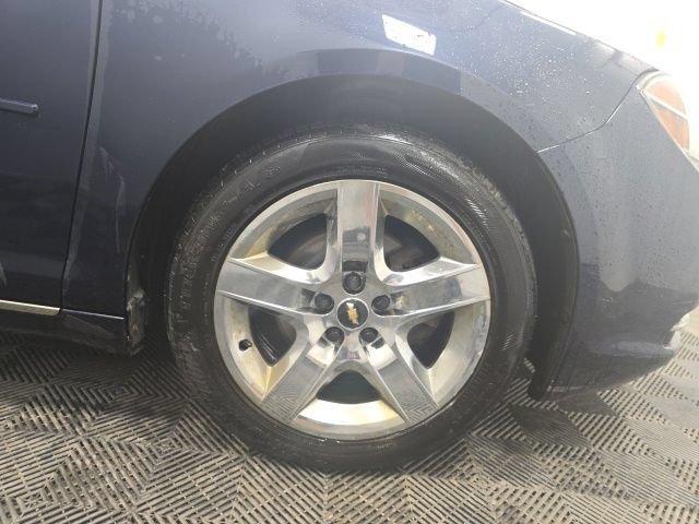 Used 2010 Chevrolet Malibu LT w/ Power Convenience Package FWD image 8