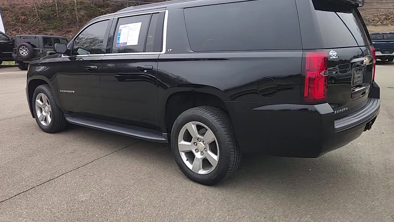 Used 2018 Chevrolet Suburban LT image 6