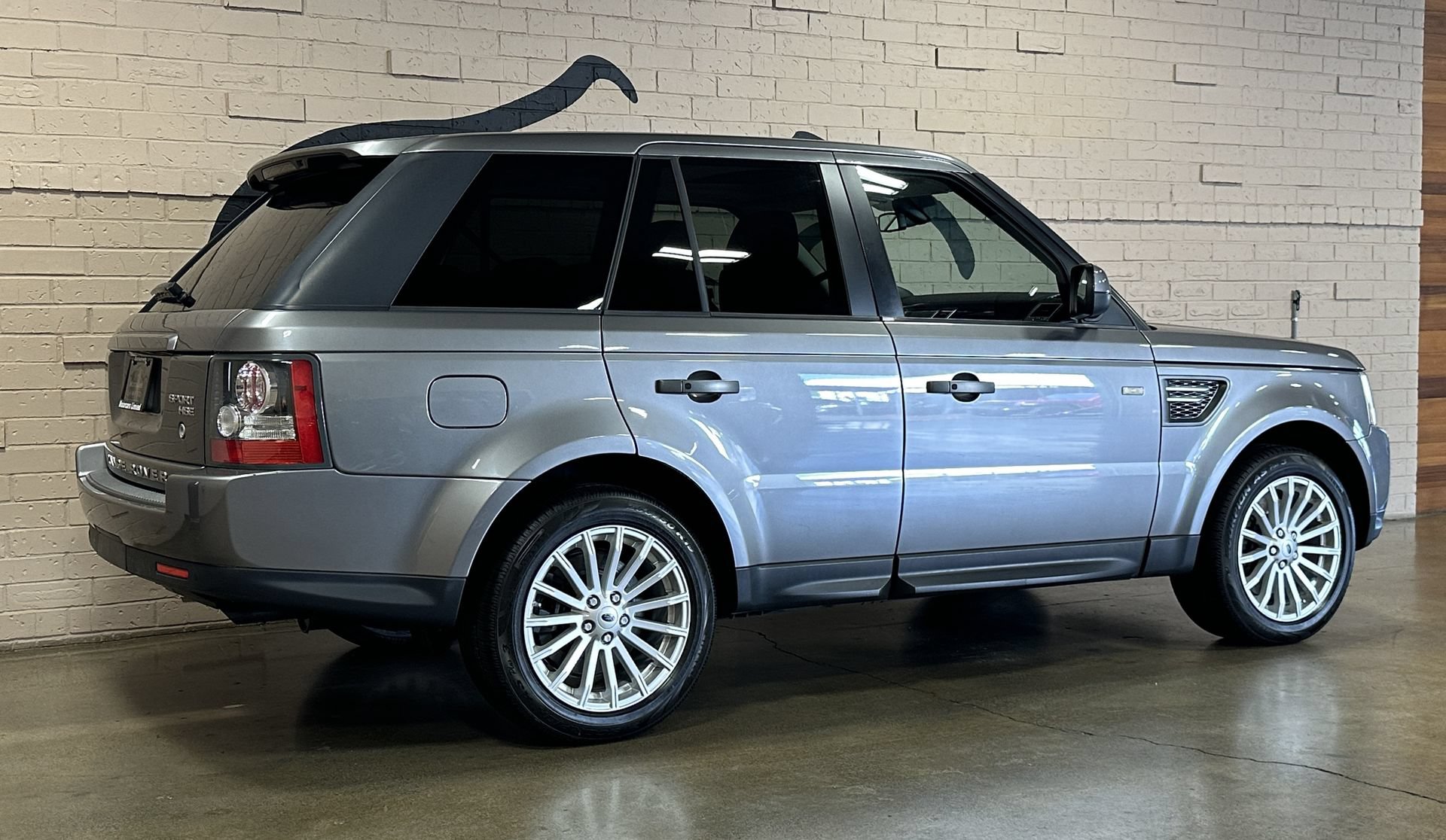 Used 2011 Land Rover Range Rover Sport HSE AWD/4WD image 8