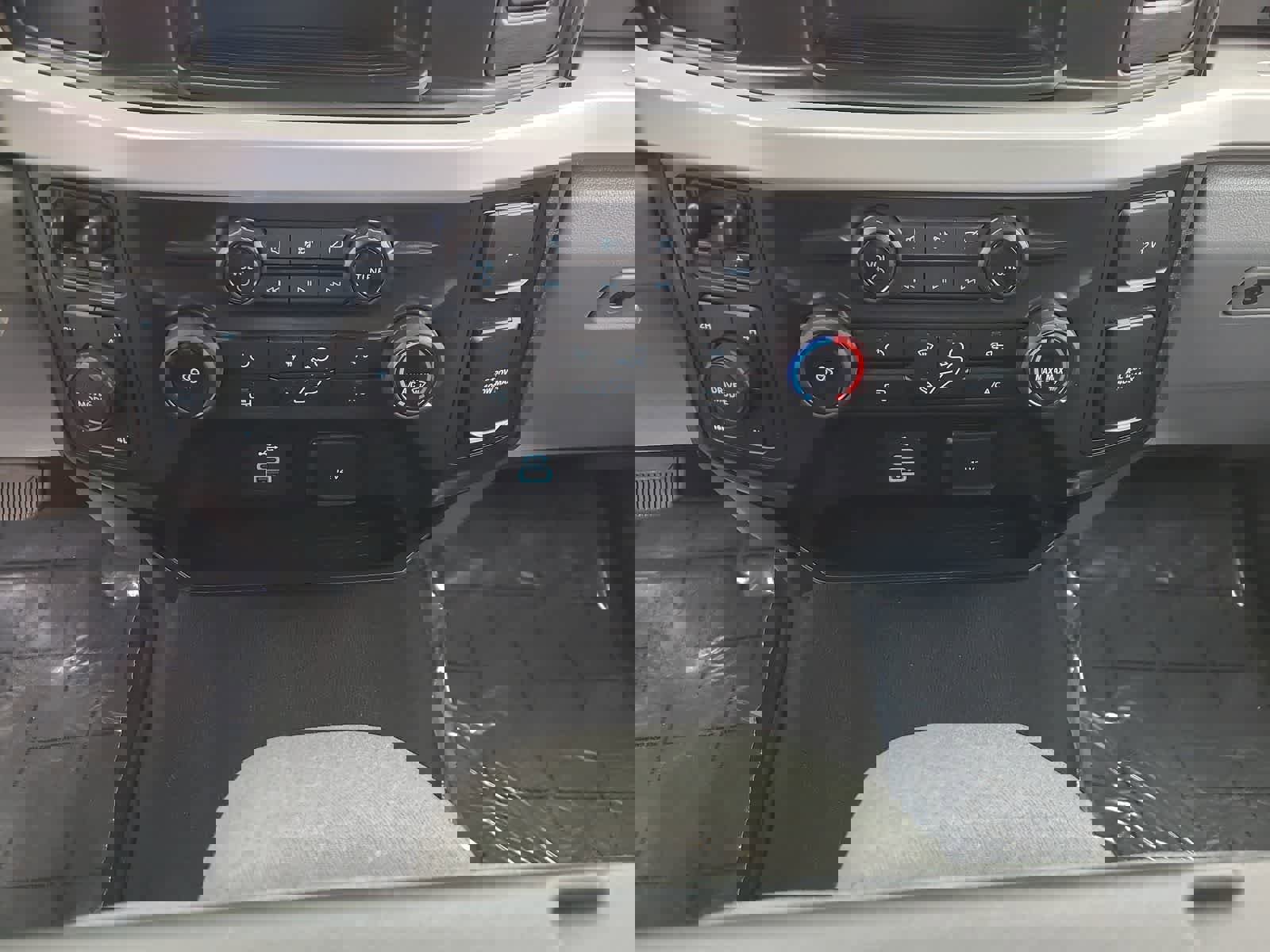 Used 2024 Ford F250 XLT w/ FX4 Off-Road Package image 25