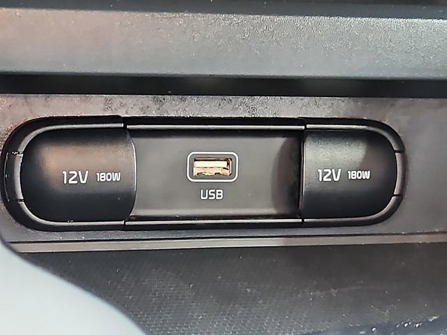Used 2024 Kia Soul LX w/ Option Group 015 image 17