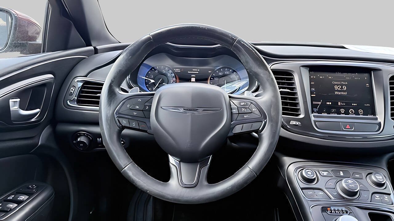 Used 2016 Chrysler 200 S w/ Navigation & Sound Group I FWD image 4