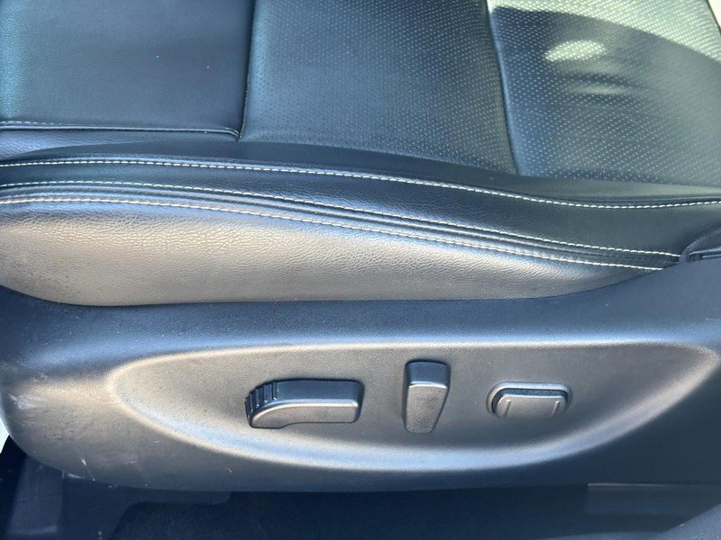 Used 2019 Nissan Maxima 3.5 SL w/ Floor Mat Group FWD image 17