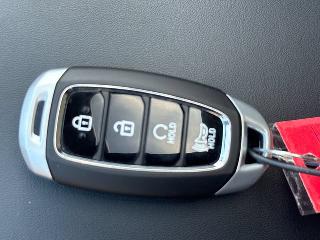 Certified 2026 Hyundai Venue SEL FWD image 29