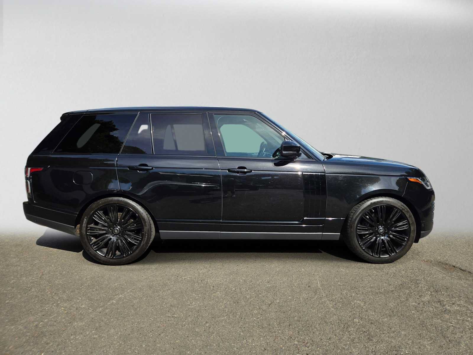 Used 2019 Land Rover Range Rover Supercharged AWD/4WD image 2