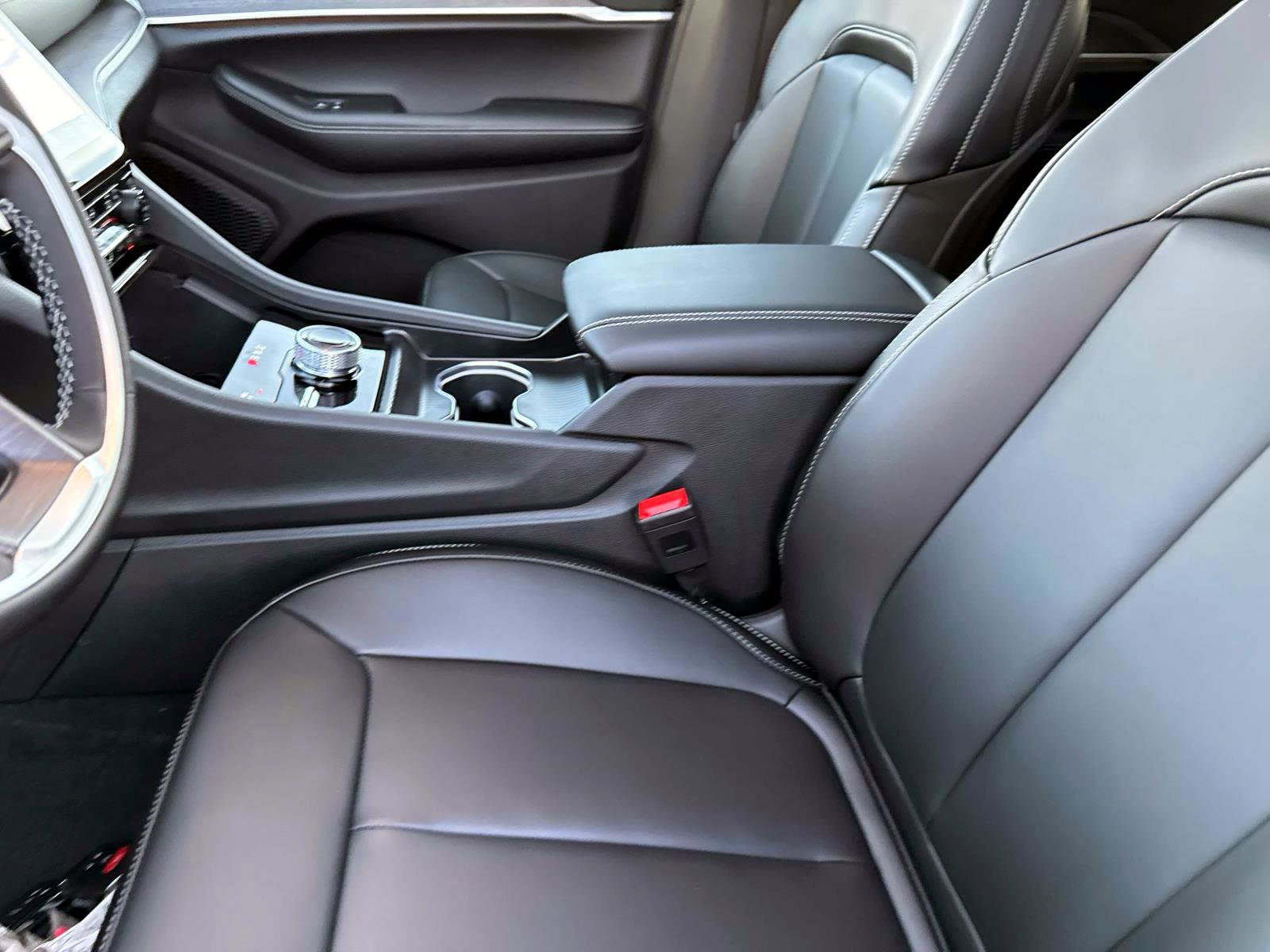 New 2025 Jeep Grand Cherokee Limited image 11