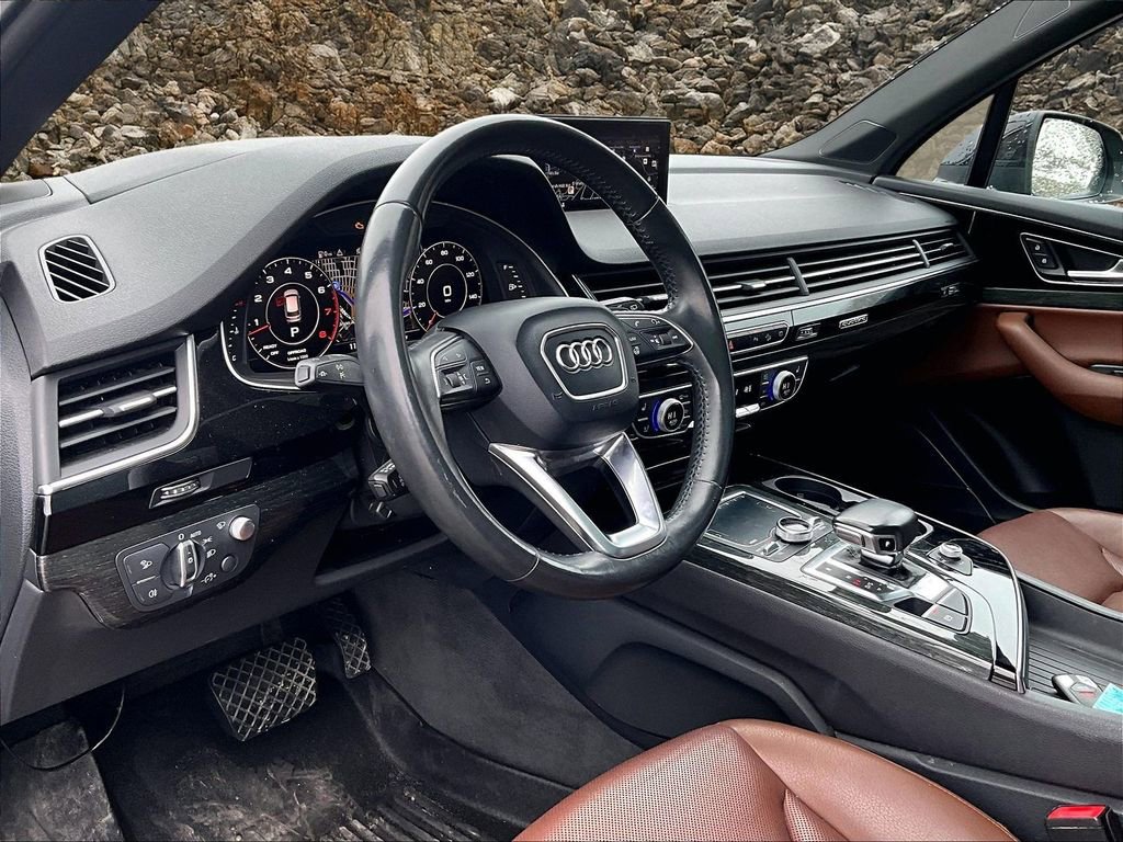 Used 2018 Audi Q7 3.0T Prestige w/ Prestige Package image 11