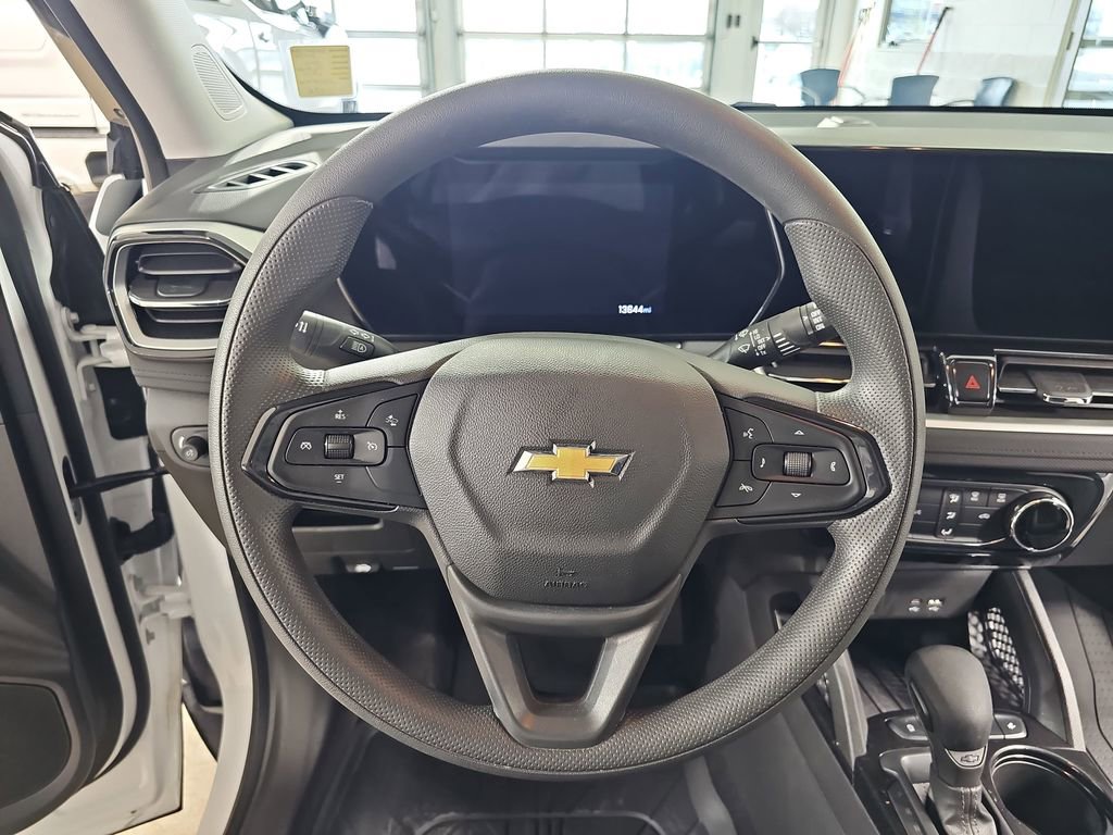 Certified 2024 Chevrolet TrailBlazer LT w/ Driver Confidence Package image 22