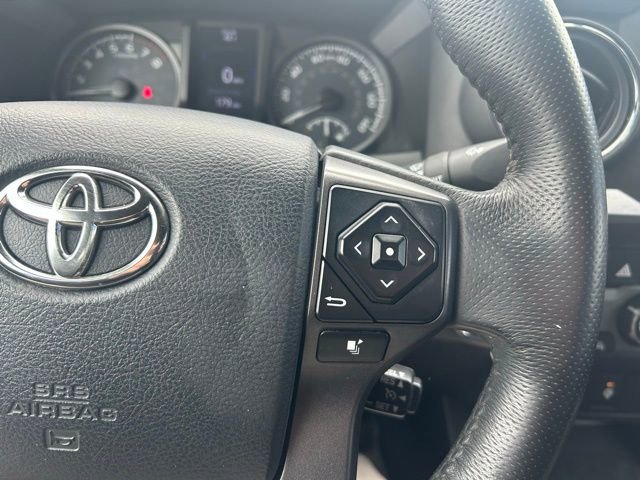 Used 2017 Toyota Tacoma TRD Sport w/ Tow Package AWD/4WD image 20