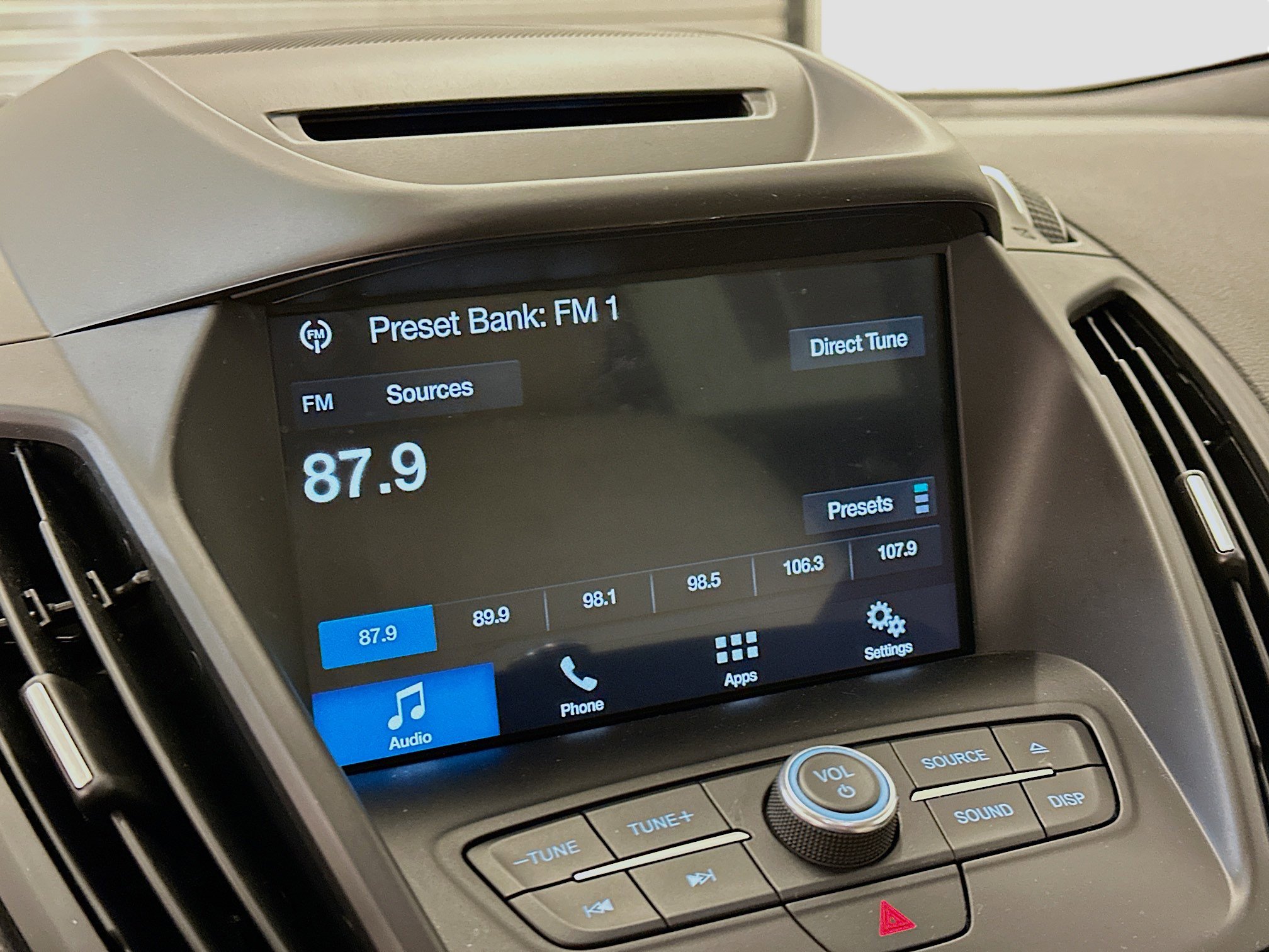 Used 2018 Ford Escape SEL w/ SEL Sport Appearance Package image 21