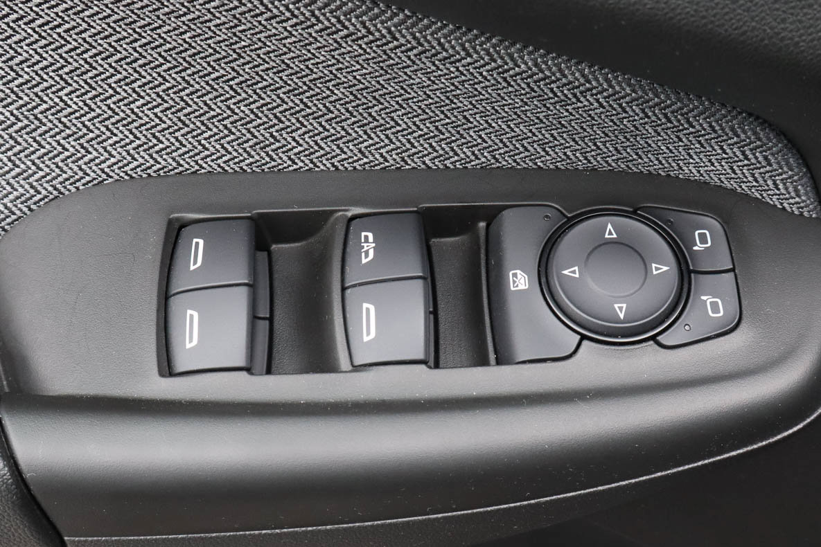 Used 2025 Chevrolet TrailBlazer LT AWD/4WD image 14