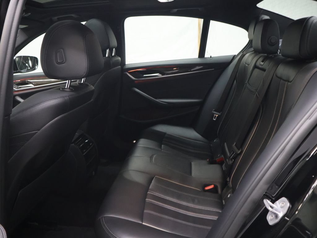 Used 2018 BMW 540i RWD image 13