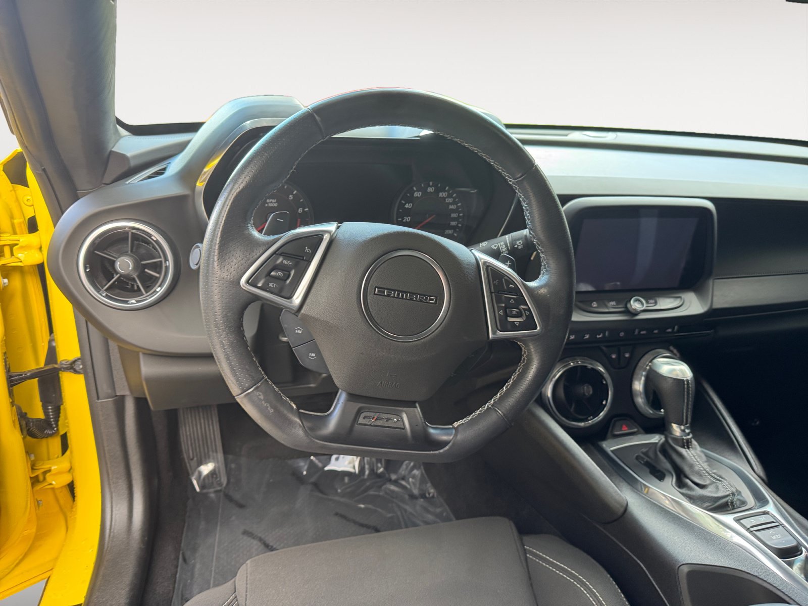 Used 2017 Chevrolet Camaro SS RWD image 13