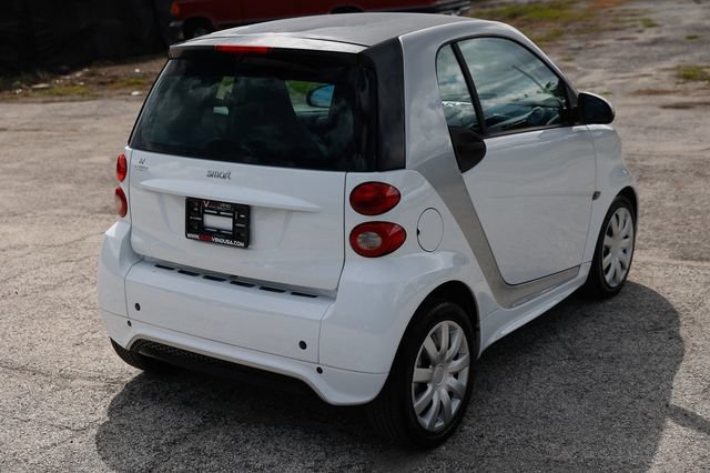 Used 2015 smart fortwo passion RWD image 14