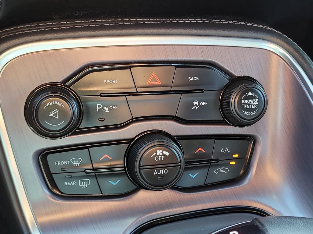 Used 2016 Dodge Challenger SXT Plus RWD image 23