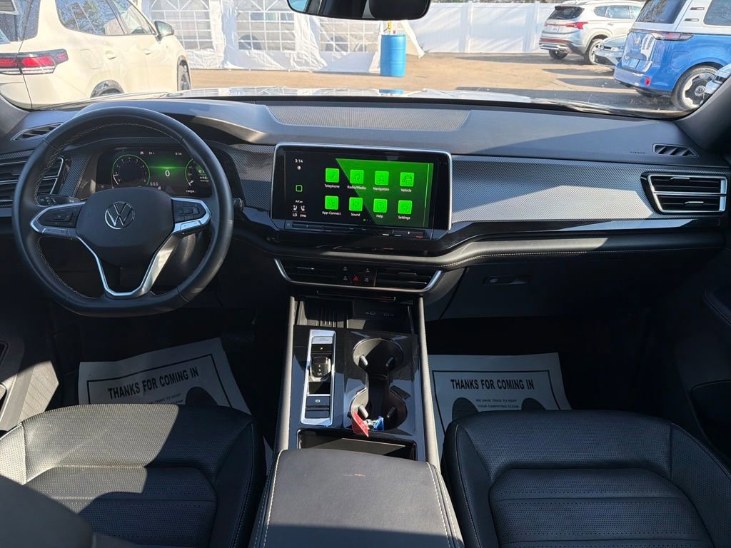 Used 2025 Volkswagen Atlas Cross Sport SEL image 30