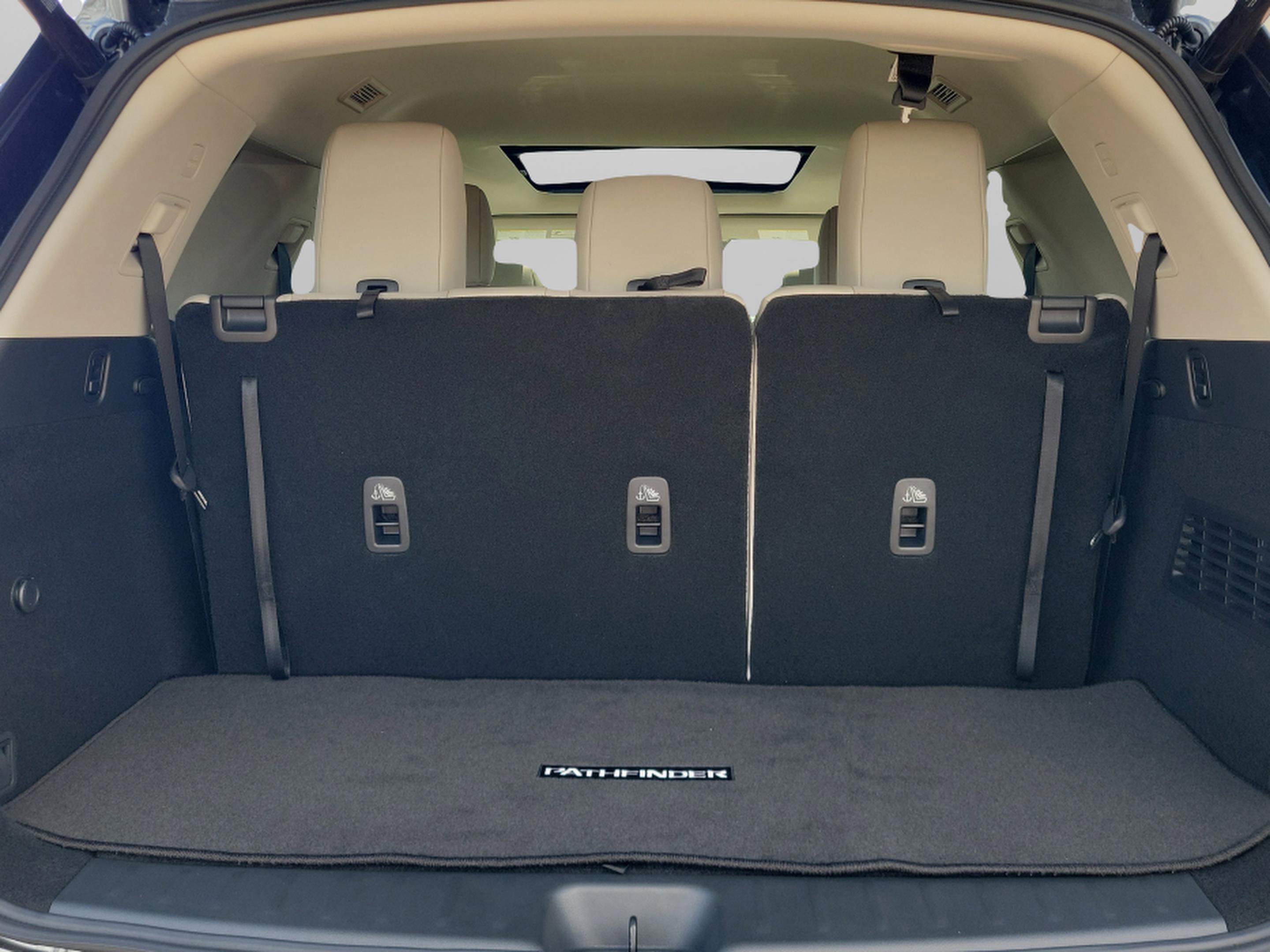 New 2026 Nissan Pathfinder SL image 9