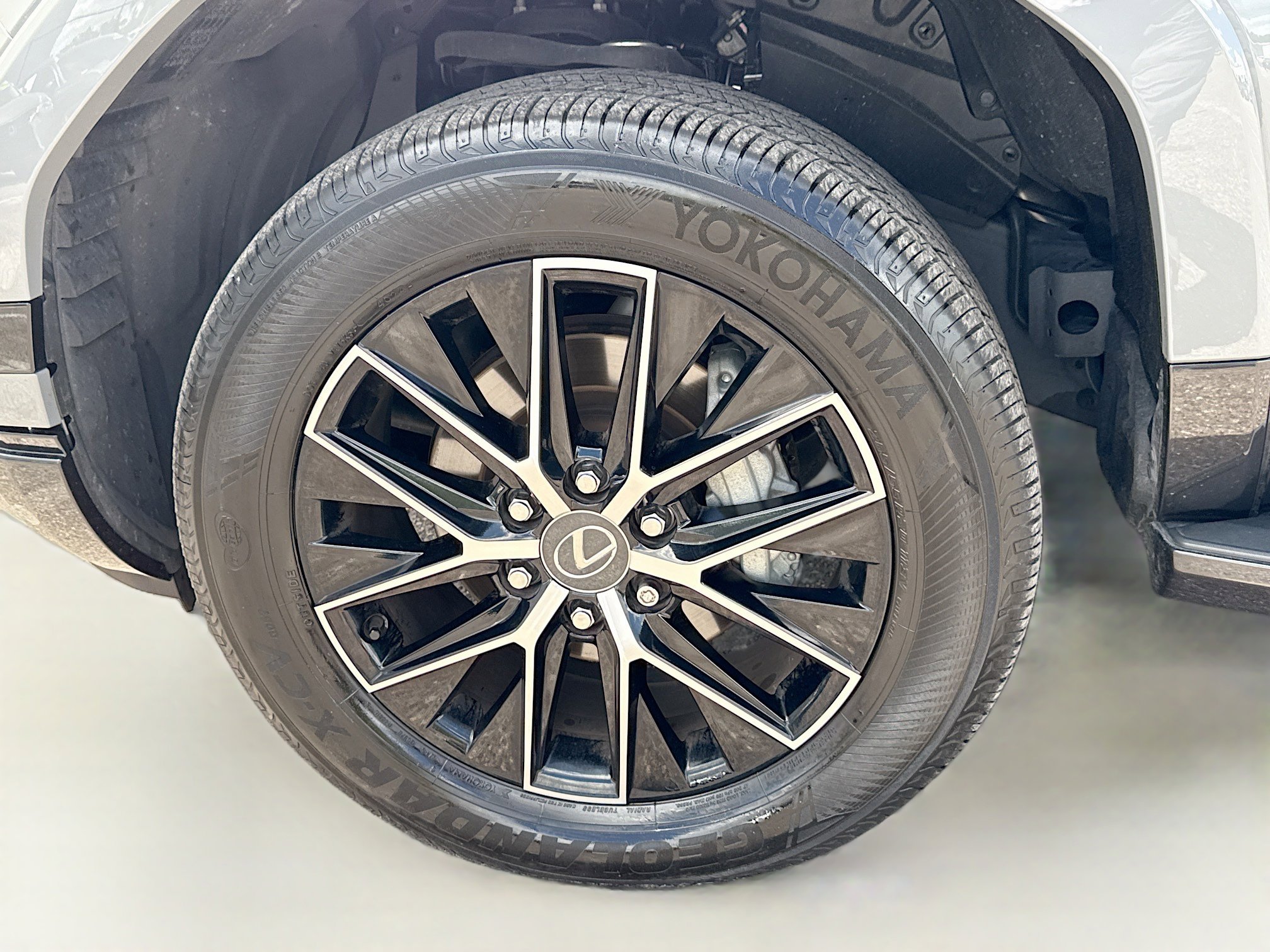 Used 2024 Lexus GX 550 w/ Accessory Package (Z1) image 42