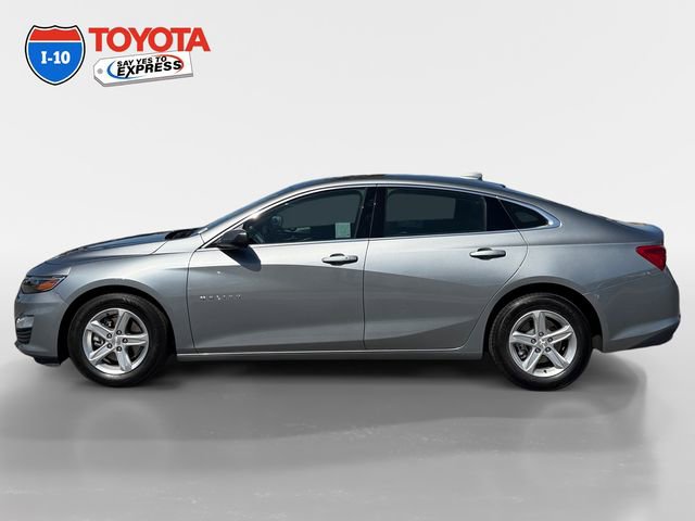Used 2024 Chevrolet Malibu LT image 2