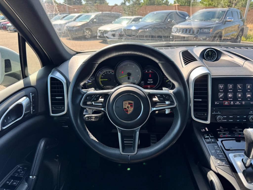 Used 2017 Porsche Cayenne S Platinum w/ Premium Package (PJW) AWD/4WD image 11