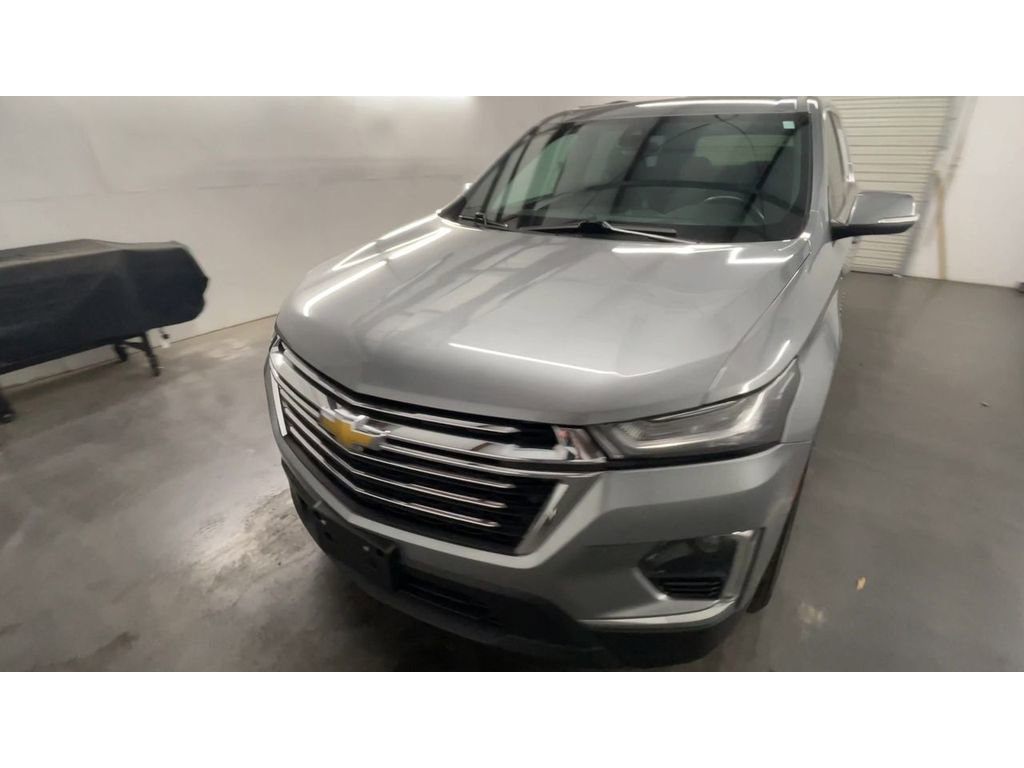Used 2023 Chevrolet Traverse LT image 4