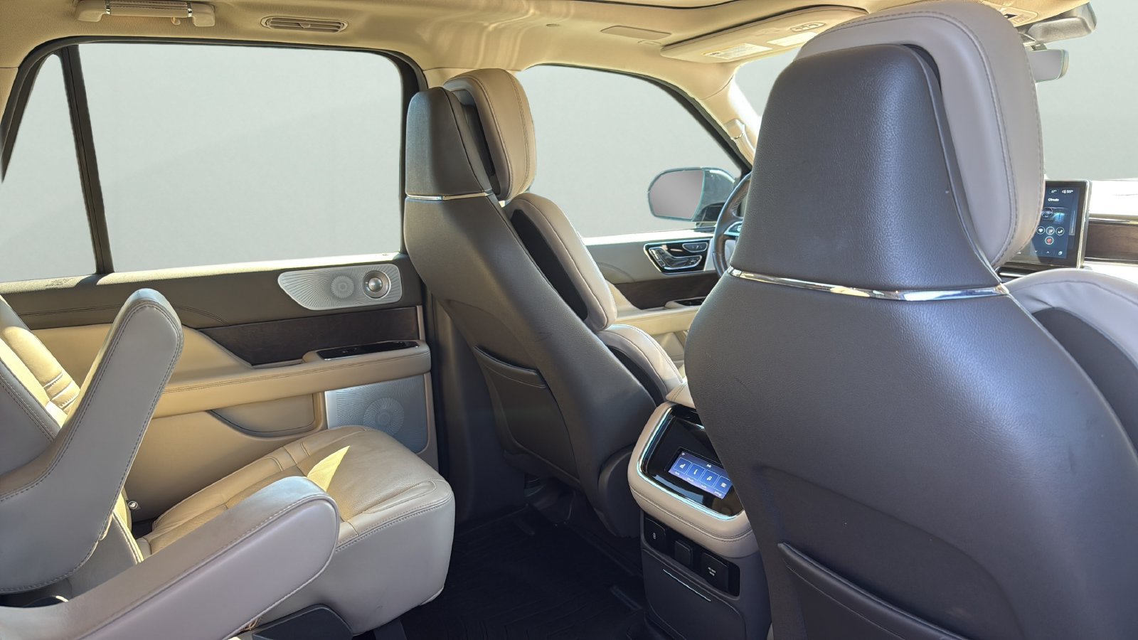 Certified 2023 Lincoln Navigator L Reserve AWD/4WD image 28