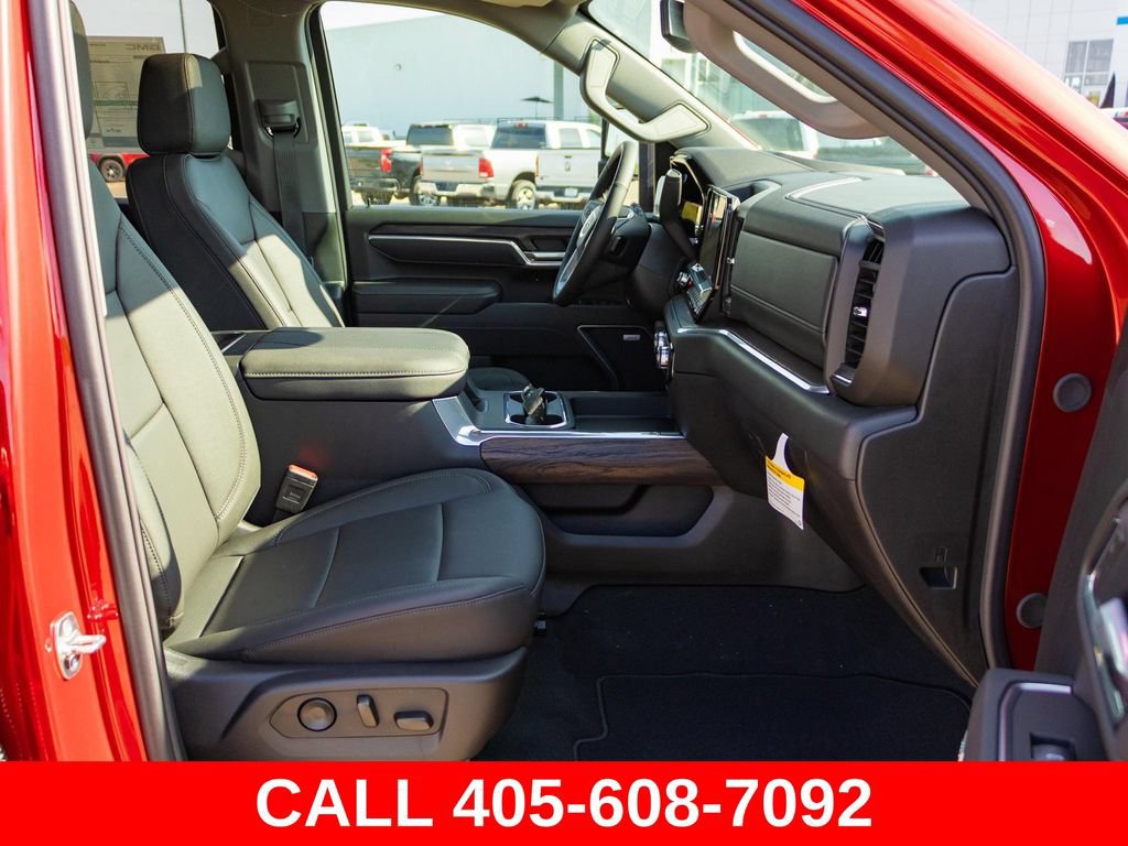Used 2025 GMC Sierra 2500 SLT w/ SLT Premium Package AWD/4WD image 16