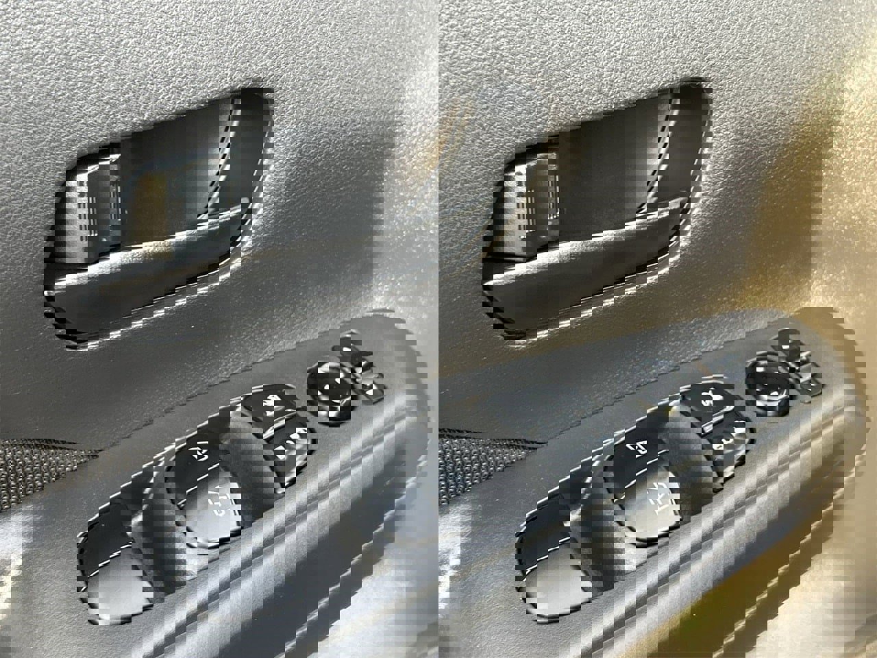 Used 2021 Nissan Kicks S image 18