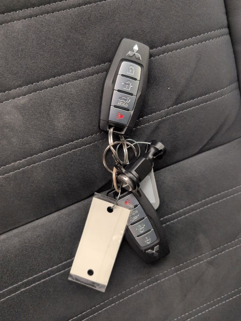 Used 2022 Mitsubishi Outlander SE image 32