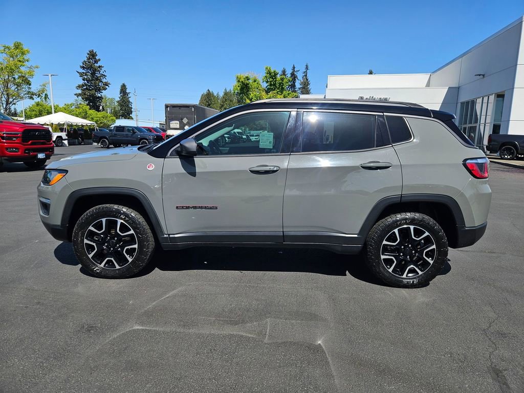 Used 2020 Jeep Compass Trailhawk AWD/4WD image 3