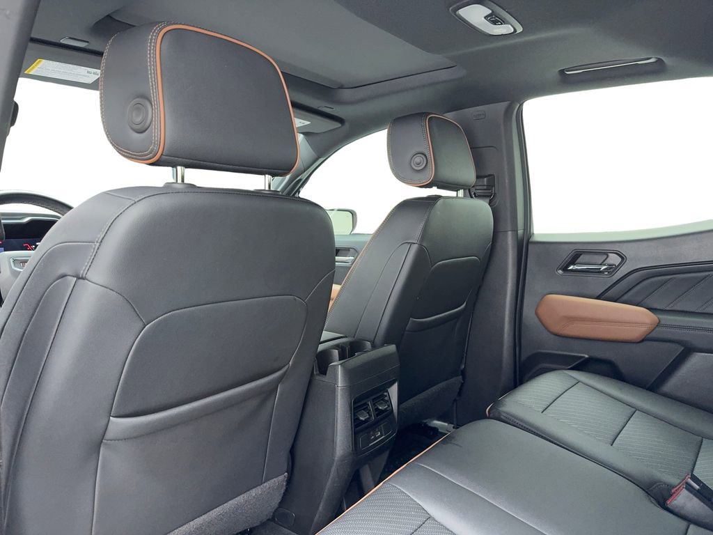 Used 2024 GMC Canyon AT4 w/ AT4 Premium Package image 41